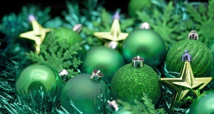Seasonal Accessories That Capture Consumer Attention