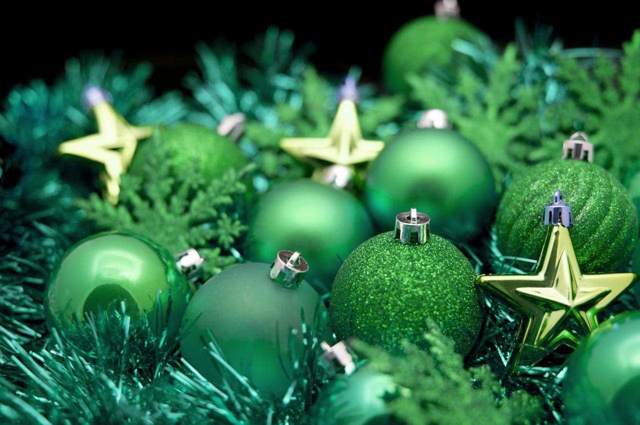 Seasonal Accessories That Capture Consumer Attention